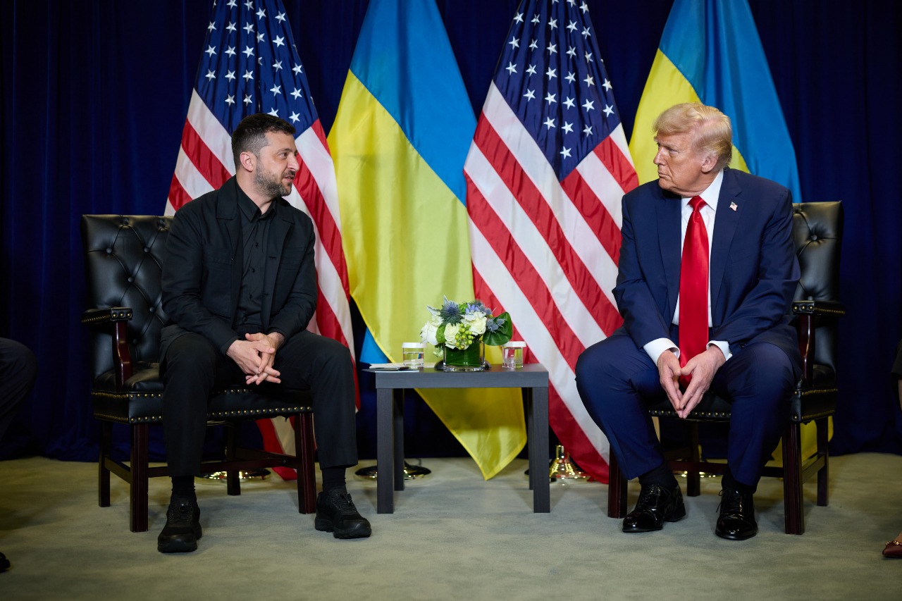 Зеленський про удари по енергетиці: Якщо США не можуть зупинити РФ, вони мають дати Україні ППО